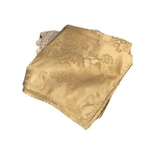 Set of 4 Damask floral Lt. Gold Cloth Napkins; Square; formal dining; Christmas